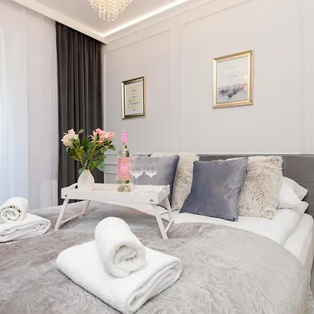 Osiedle Bajkowe Apartment By Renters דירה קולובז'ג